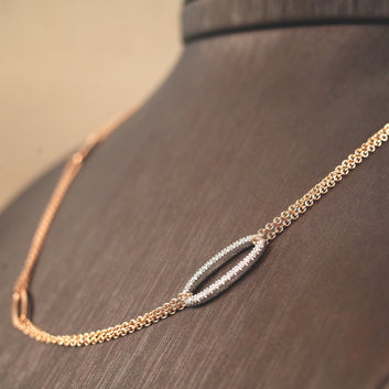 Collier in Roségold mit Oval mit Diamantenpavé - V. Gasser 1873