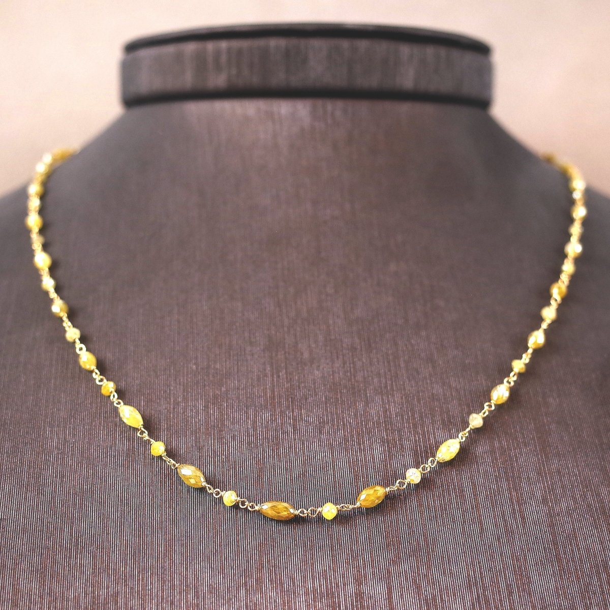 Halskette mit gelben Diamanten „fancy“ - V. Gasser 1873