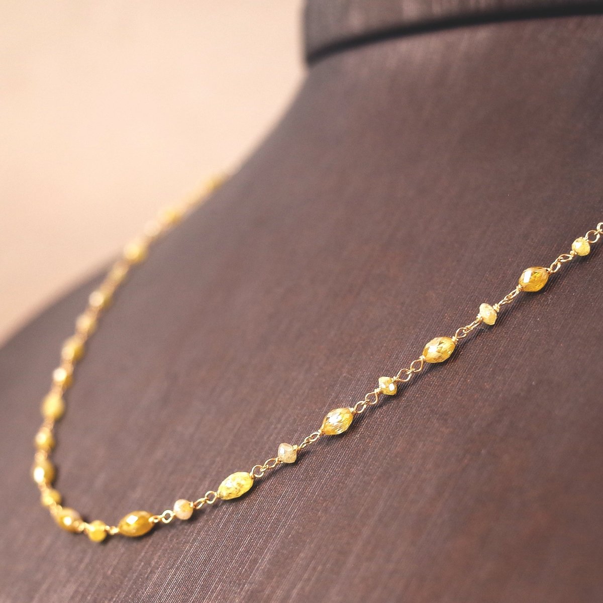 Halskette mit gelben Diamanten „fancy“ - V. Gasser 1873