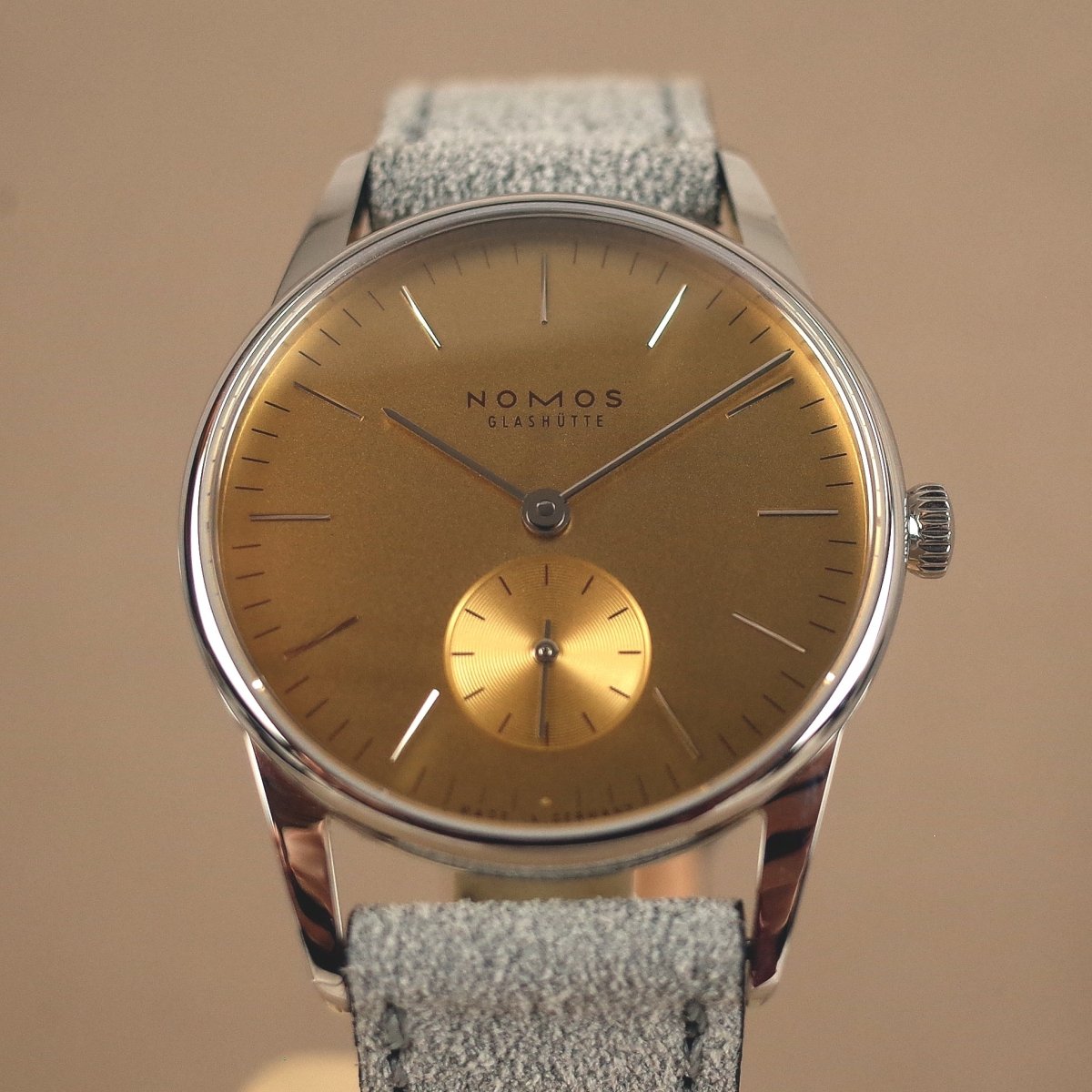 Nomos Orion 33 gold 358