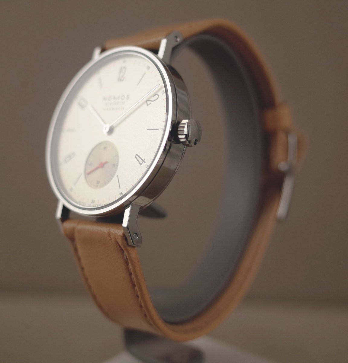 Nomos Tangente neomatik champagner 176 - V. Gasser 1873