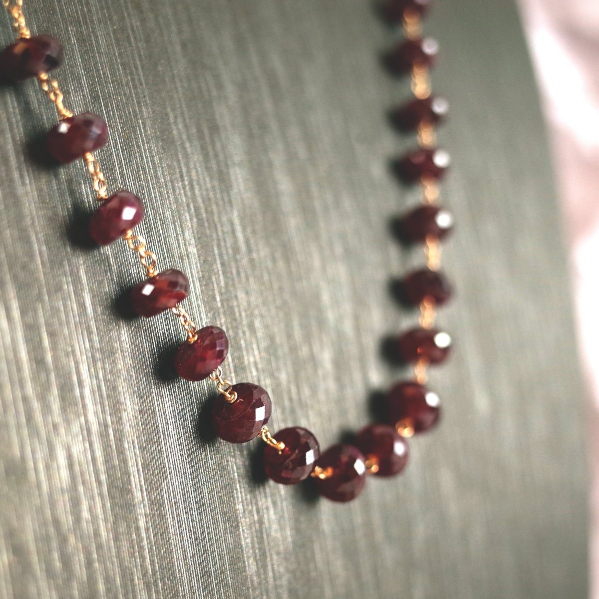 Rubin - Halskette in Roségold - V. Gasser 1873