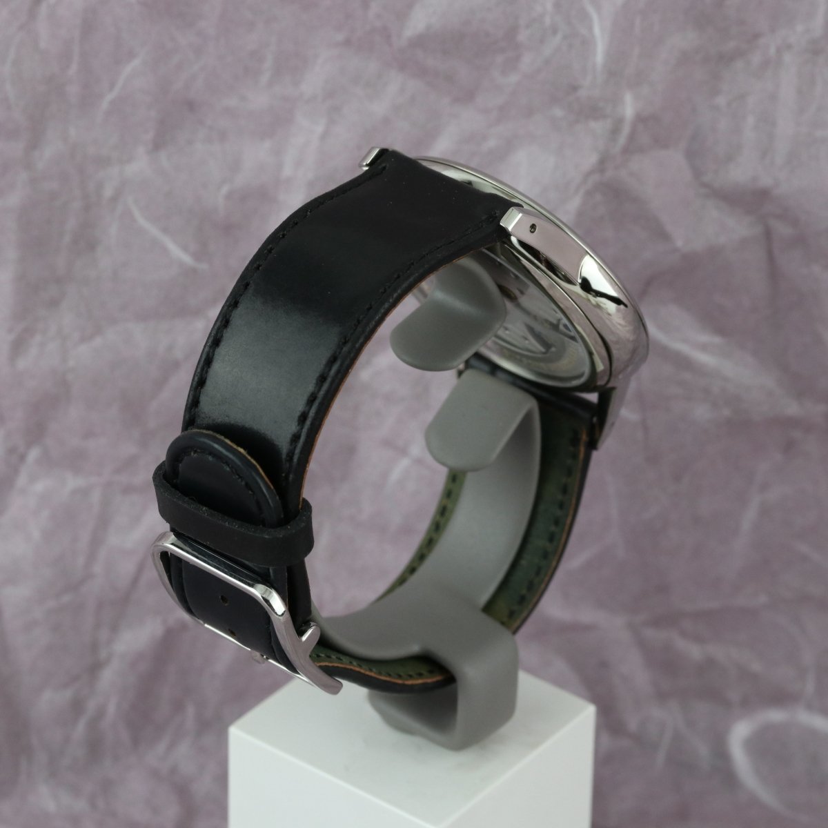 Nomos Orion neomatik 41 date olive gold 364 - V. Gasser 1873