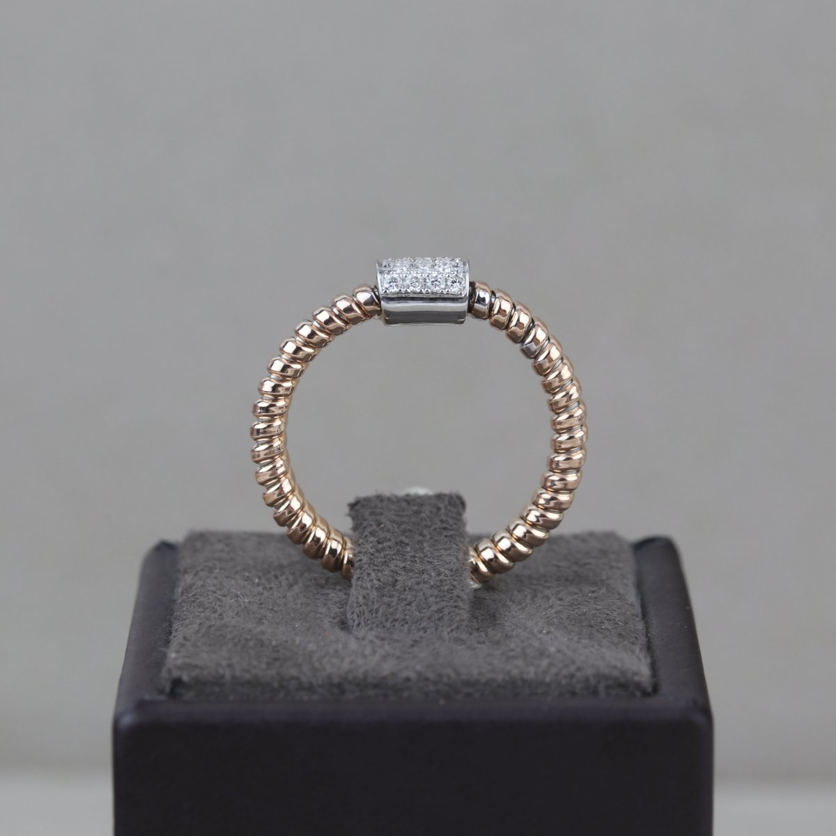 Anello in oro rosso con diamanti - V. Gasser 1873