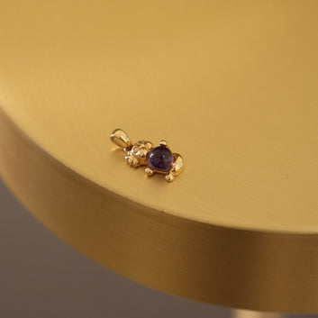 Anhänger aus Gold mit Amethyst und Diamanten in Bärenform