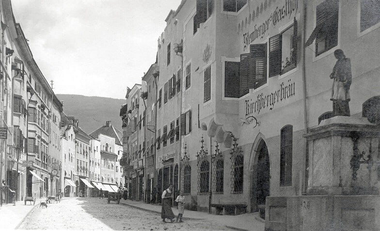 Historisches Foto aus der Geschichte von V. Gasser
