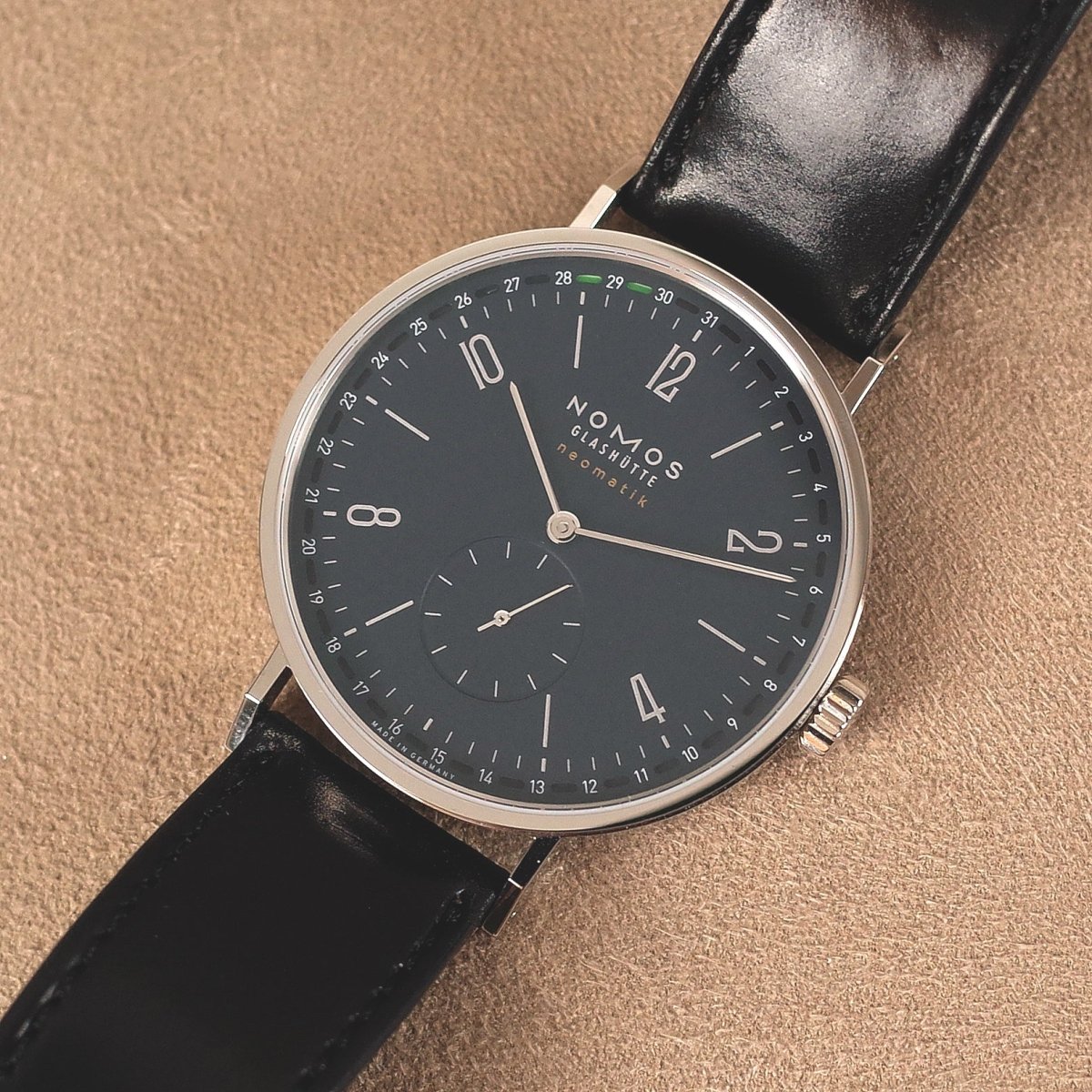 Nomos Tangente neomatik 41 Update nachtblau 182 - V. Gasser 1873