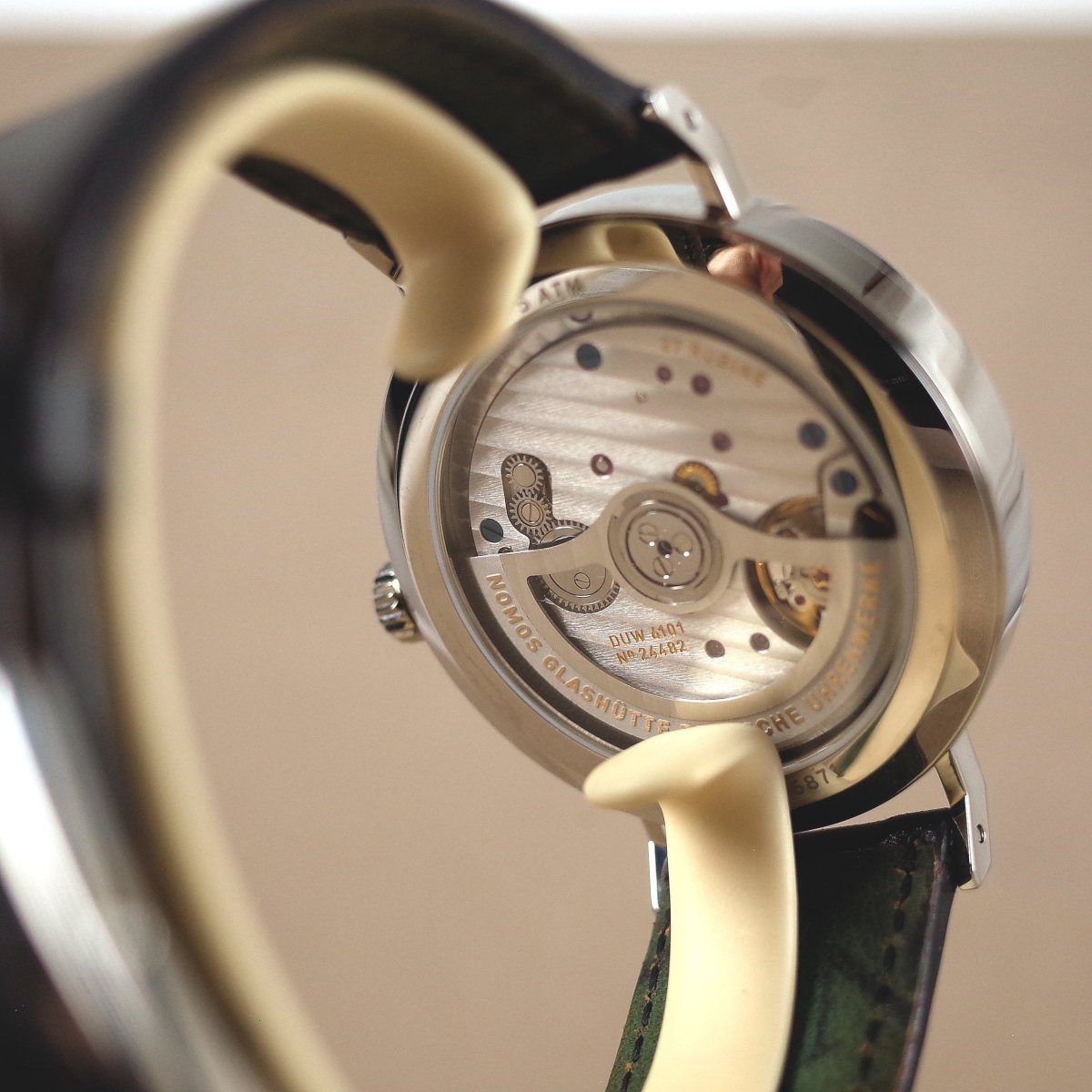 Nomos Tangente neomatik 41 Update nachtblau 182 - V. Gasser 1873