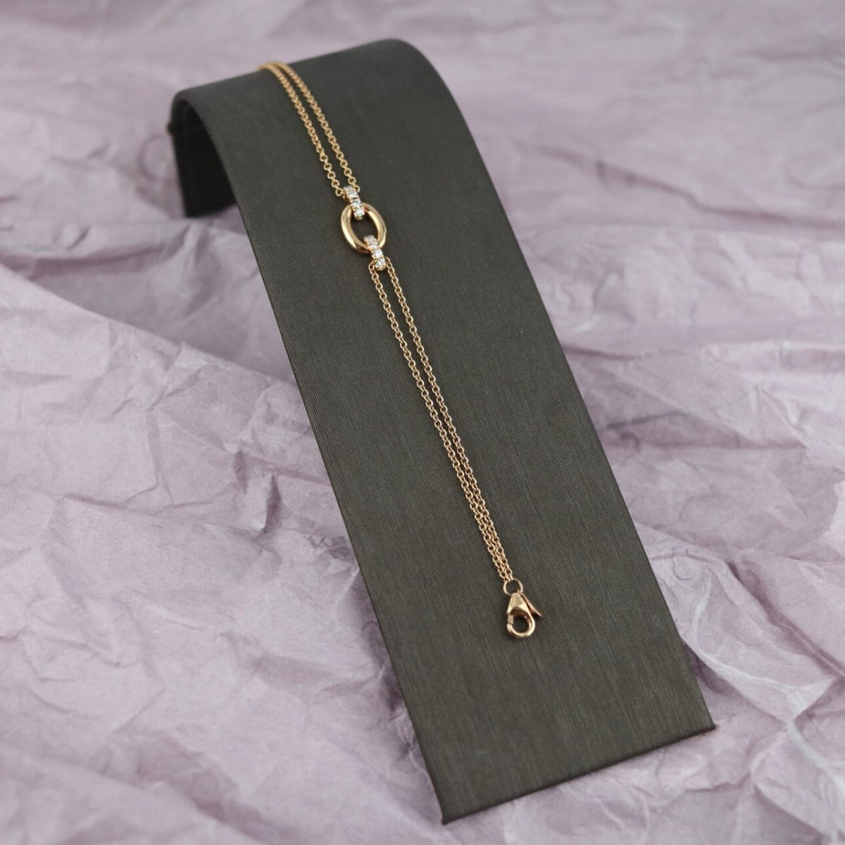 Armband mit doppelter Kette und Ring - V. Gasser 1873