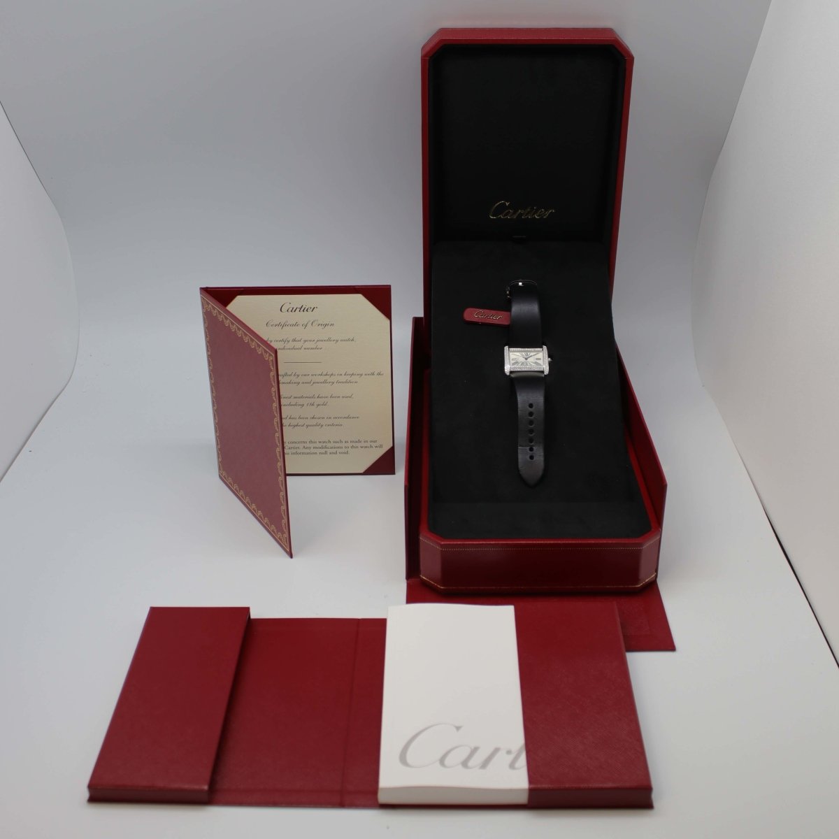 Cartier Tank Divan 18kt Weißgold Diamantenbesatz - V. Gasser 1873