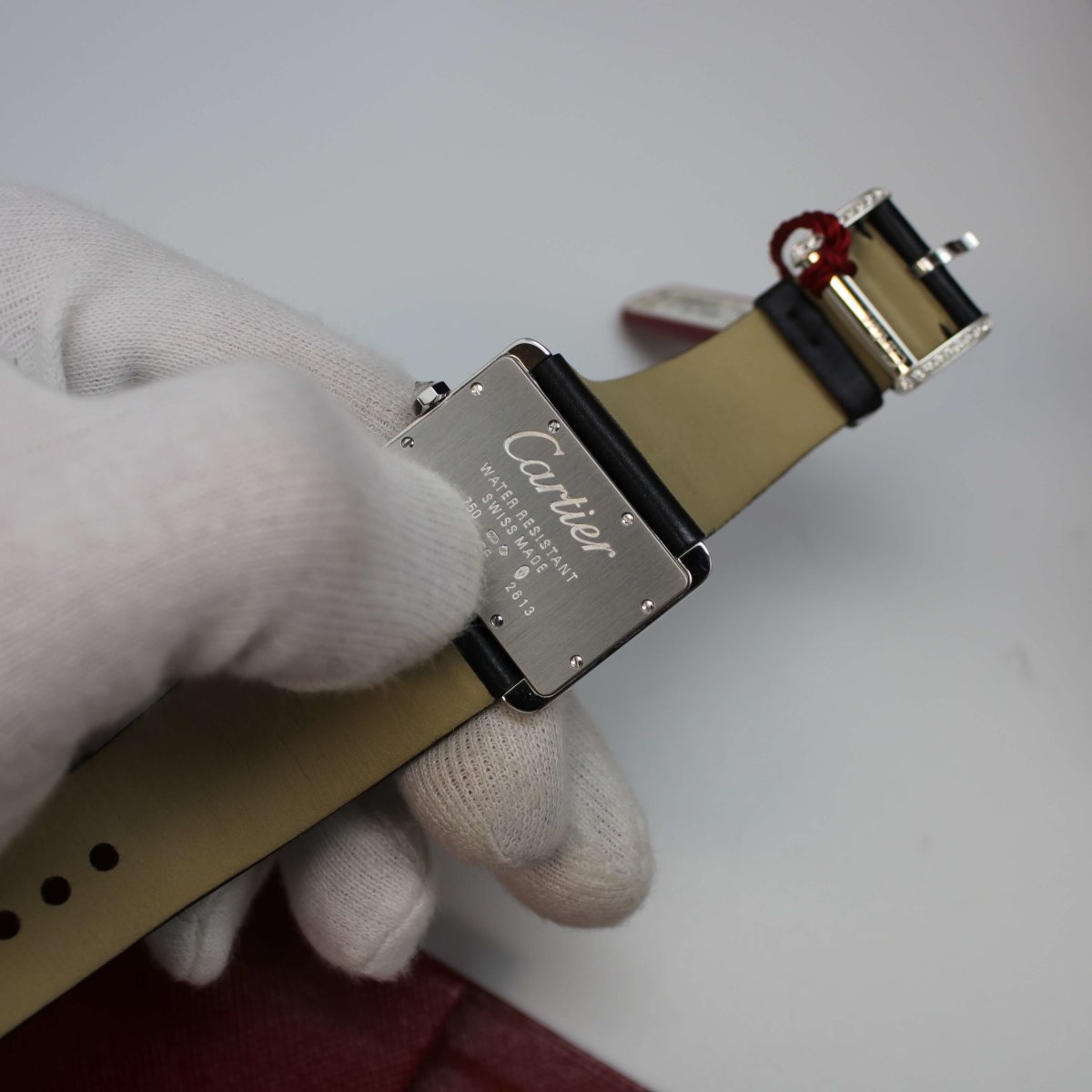 Cartier Tank Divan 18kt Weißgold Diamantenbesatz - V. Gasser 1873