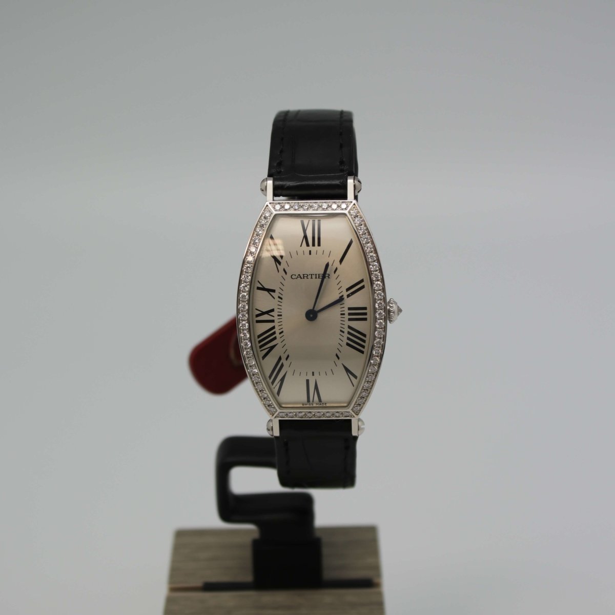 Cartier Tonneau 18kt Weißgold Diamantenbesatz - V. Gasser 1873