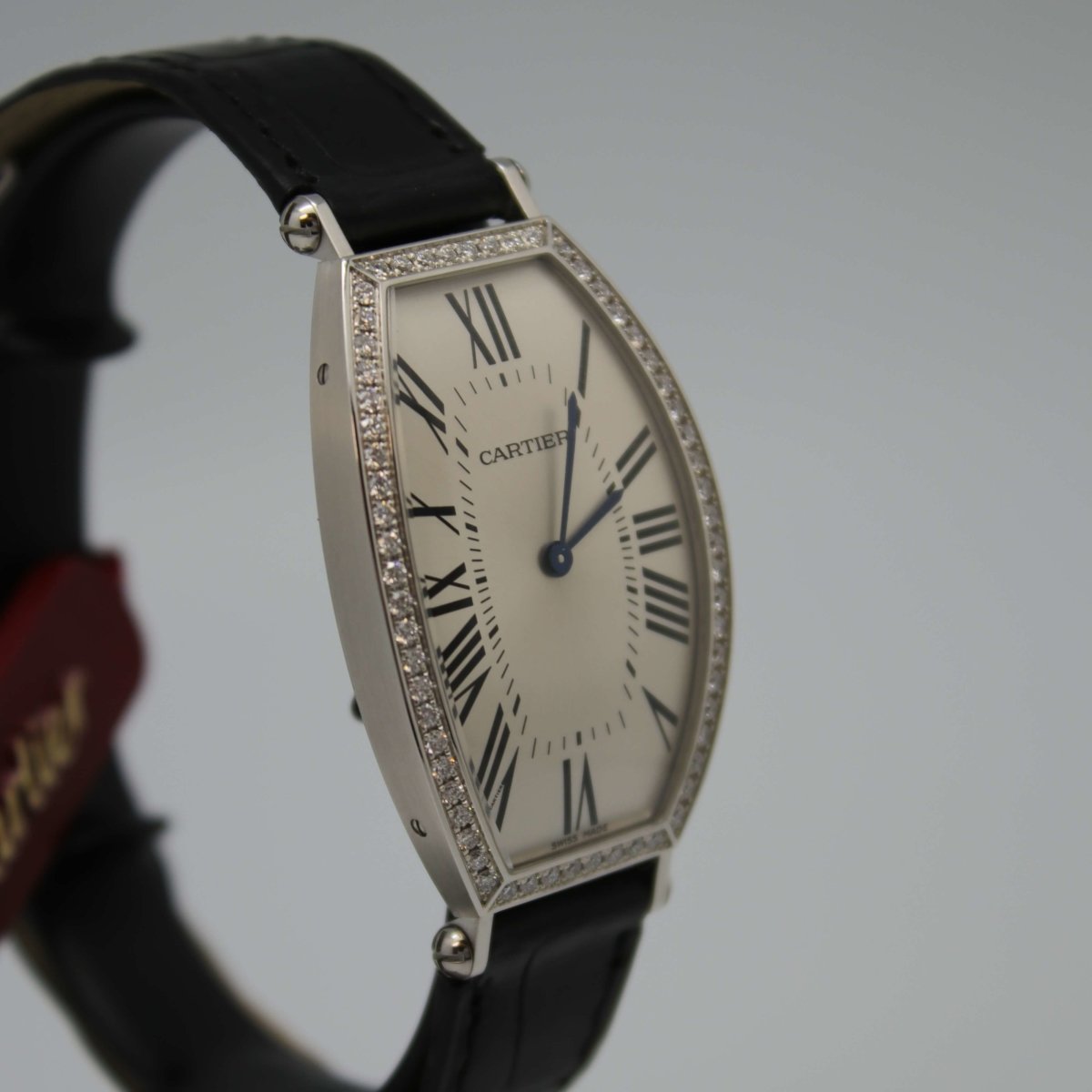 Cartier Tonneau 18kt Weißgold Diamantenbesatz - V. Gasser 1873