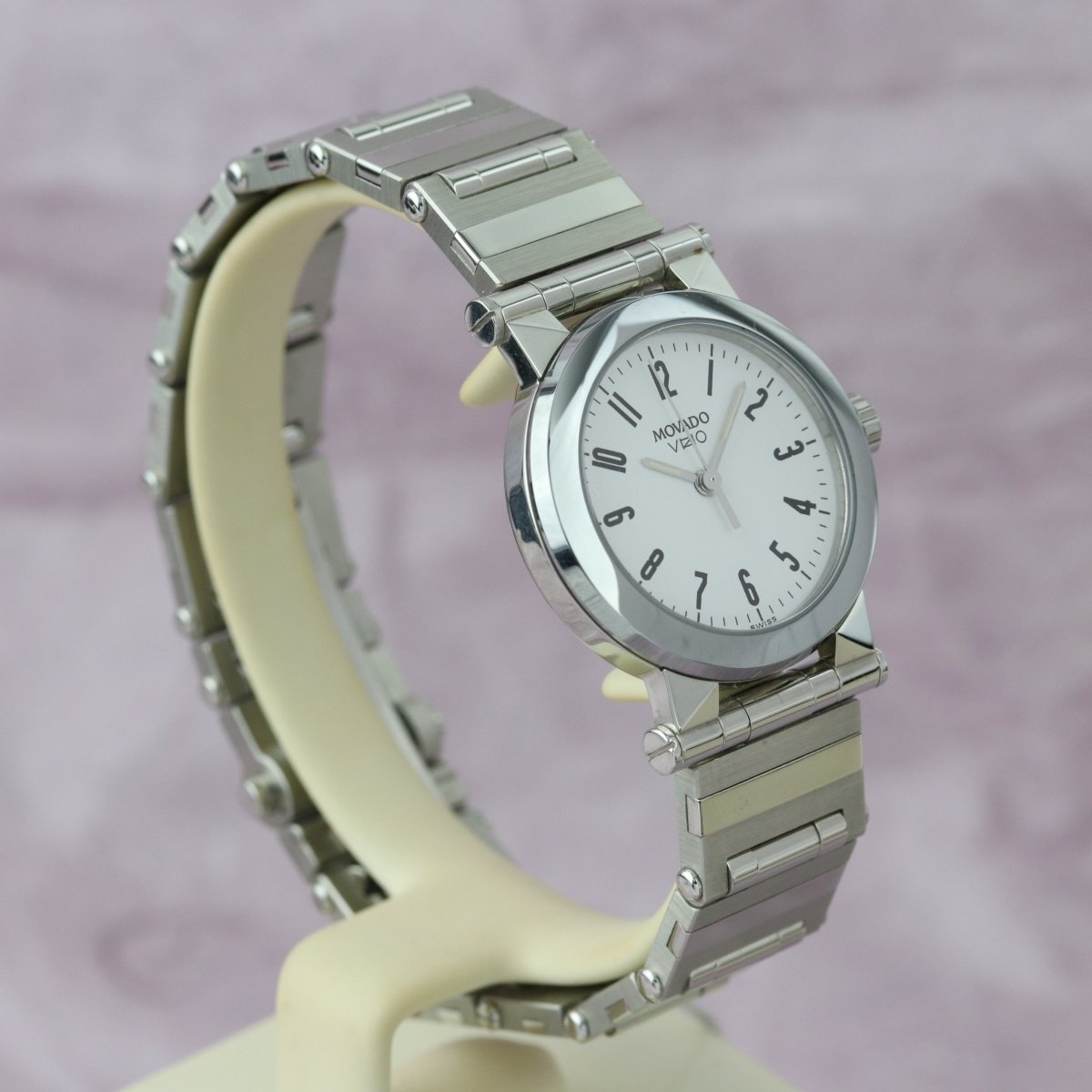 Movado Vizio Quarz weiß 83.E1.0848 - V. Gasser 1873