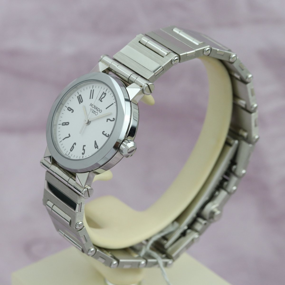 Movado Vizio Quarz weiß 83.E1.0848 - V. Gasser 1873