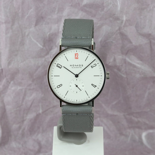 Nomos Tangente 38 - 50 ans de Médecins Sans Frontières "Medici senza frontiere" Edizione limitata 165.S50 - V. Gasser 1873