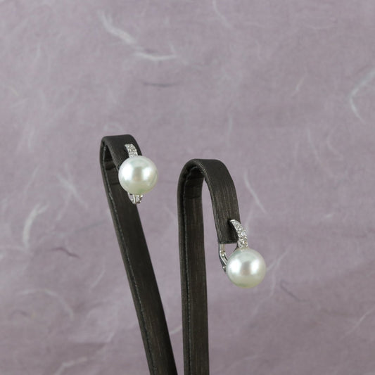 Orecchini con perla australiana e diamanti - V. Gasser 1873