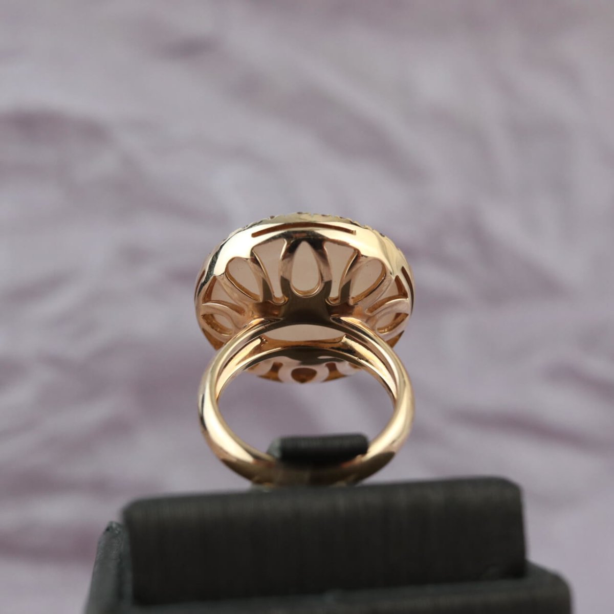 Anello con quarzo rosa - V. Gasser 1873