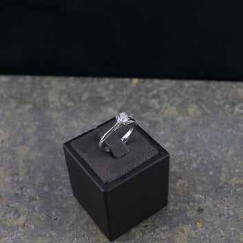 Anello "Solitaire" con diamante - V. Gasser 1873